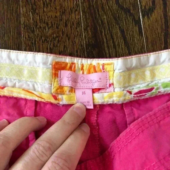 Lilly Pulitzer Women's 14 Pink Embroidered Cotton 3” Inseam Mid-Rise Shorts - Picture 12 of 12